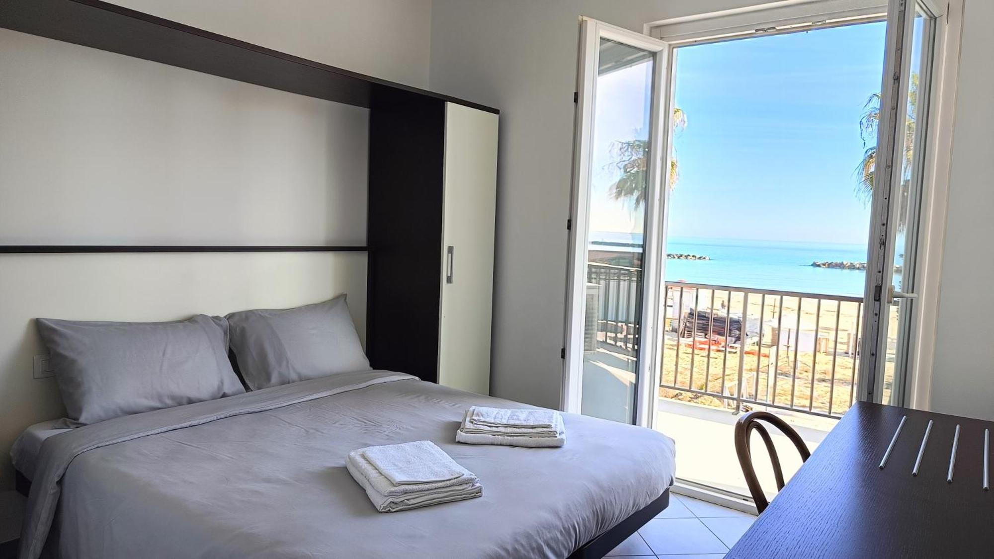 Lido Rooms & Apartments Lido di Fermo Extérieur photo